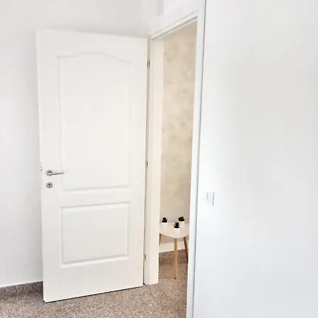 Red Tower Venice - 2 Mins From Vce Airport- Free Wifi 度假居