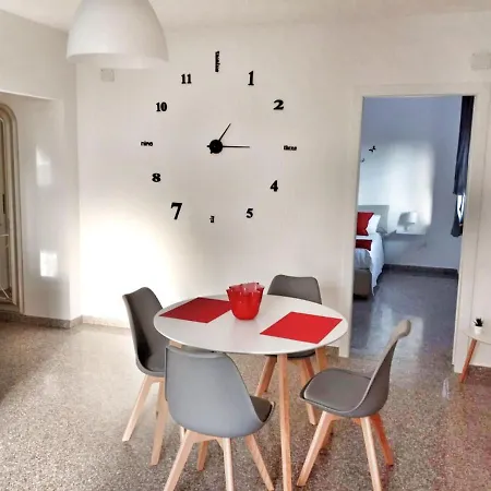 Red Tower Venice - 2 Mins From Vce Airport- Free Wifi 度假居 泰塞拉