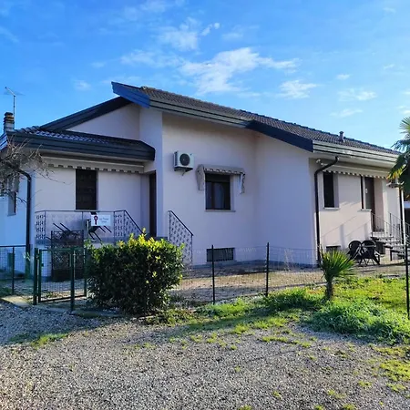 Red Tower Venice - 2 Mins From Vce Airport- Free Wifi 度假居 泰塞拉