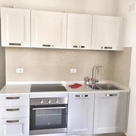 度假居 Red Tower Venice - 2 Mins From Vce Airport- Free Wifi 泰塞拉