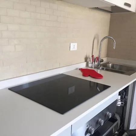 度假居 Red Tower Venice - 2 Mins From Vce Airport- Free Wifi