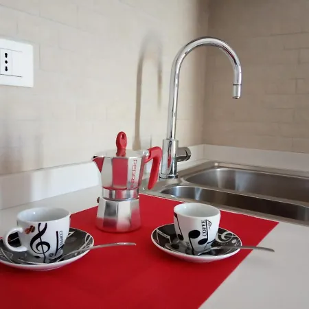 度假居 Red Tower Venice - 2 Mins From Vce Airport- Free Wifi 泰塞拉